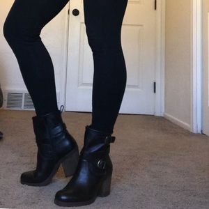 Lucky Brand Orenzo 6.5 black booties/boots